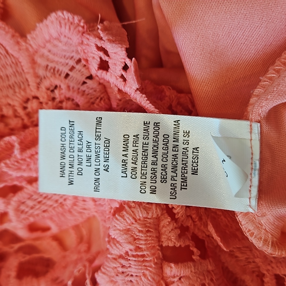 Sandra Darren Coral Laced Dress - Picture 8 of 9